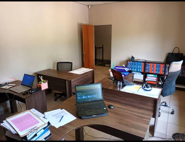150M² BUSINESS TO LET IN CLUBVIEW